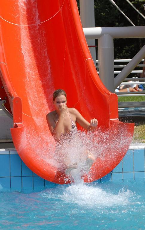 Club Mendan Aparthotel Zalakaros Bagian luar foto