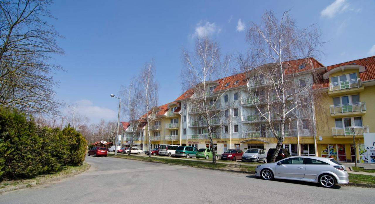 Club Mendan Aparthotel Zalakaros Bagian luar foto